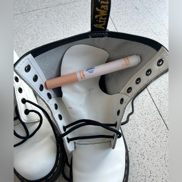 Dr Martens White Boots - Picture 14 of 14